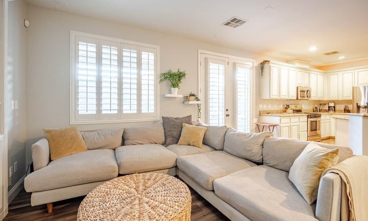 Photo of Livingroom in Spring Valley