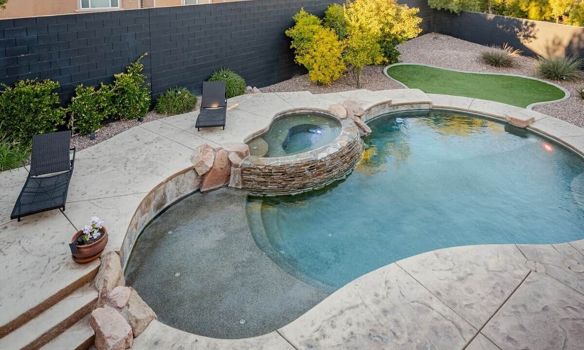 Photo of Outdoor in Spring Valley