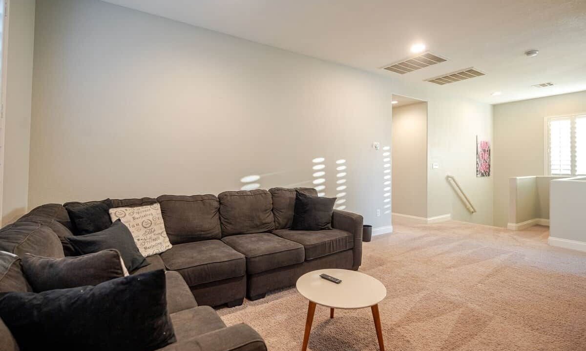 Photo of Livingroom in Spring Valley