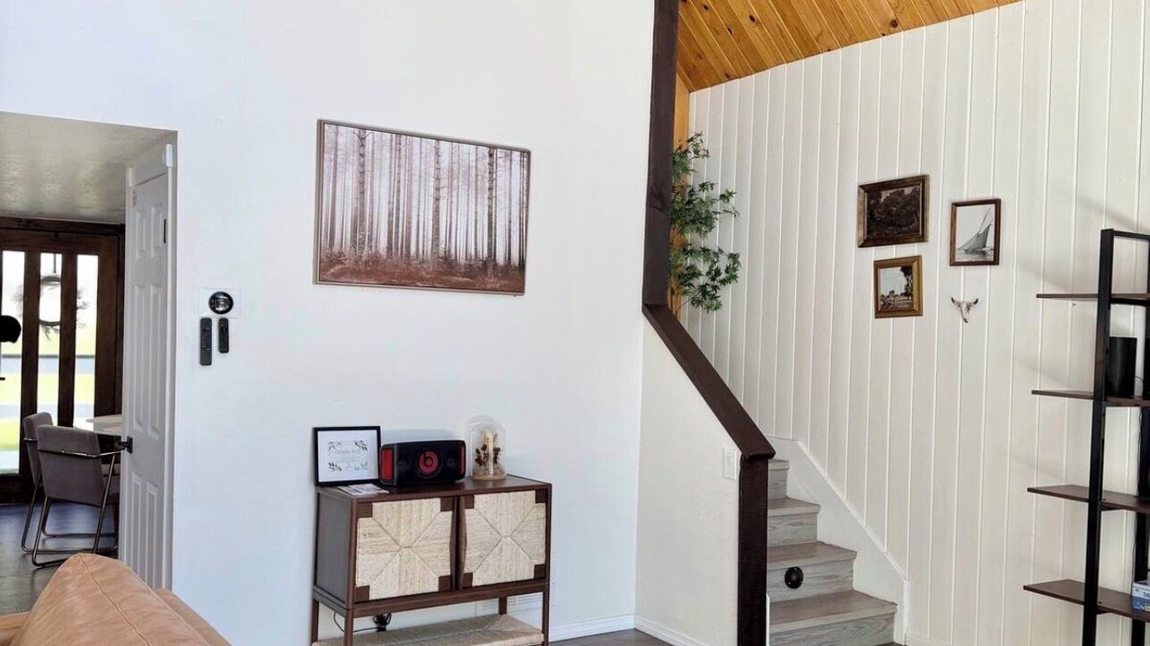 Photo of Livingroom in Arrowhead Villas