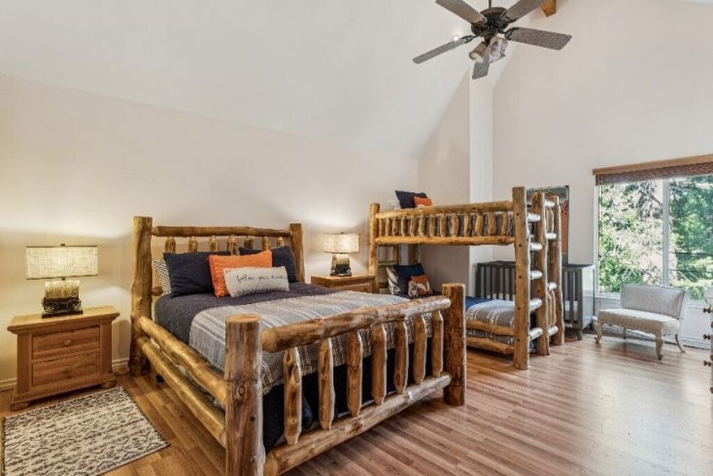 Photo of Bedroom in Blue Jay