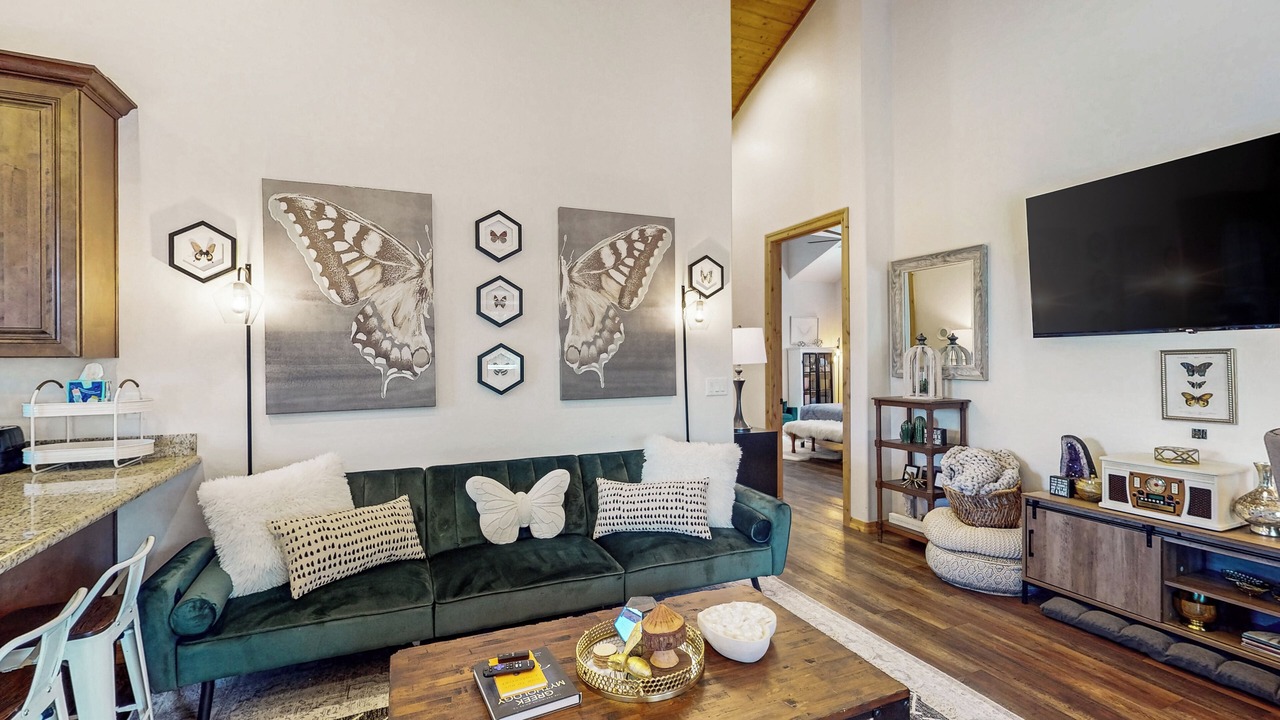Photo of Livingroom in Strawberry