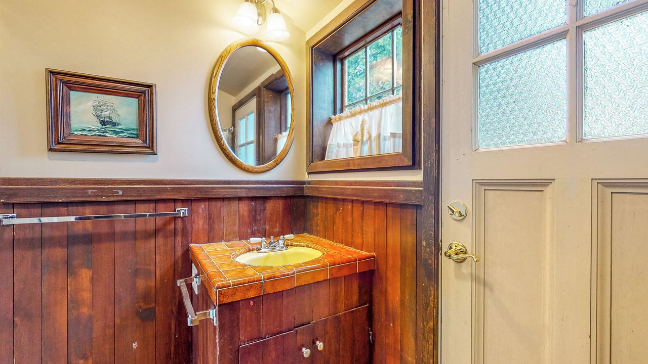 Photo of Bathroom in Lakeport