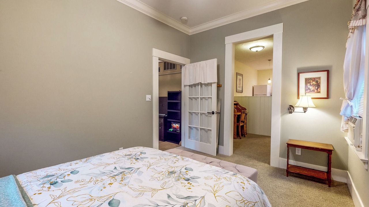 Photo of Bedroom in Lakeport