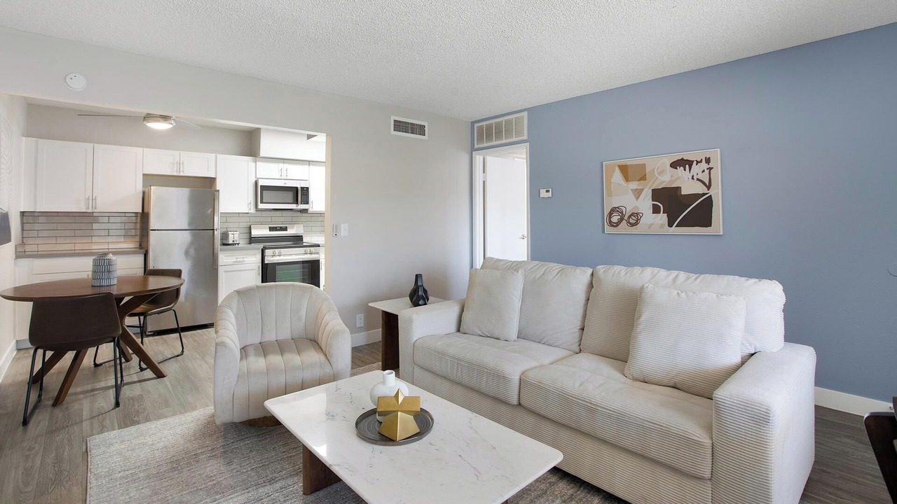 Photo of Livingroom in Rancho Oakey