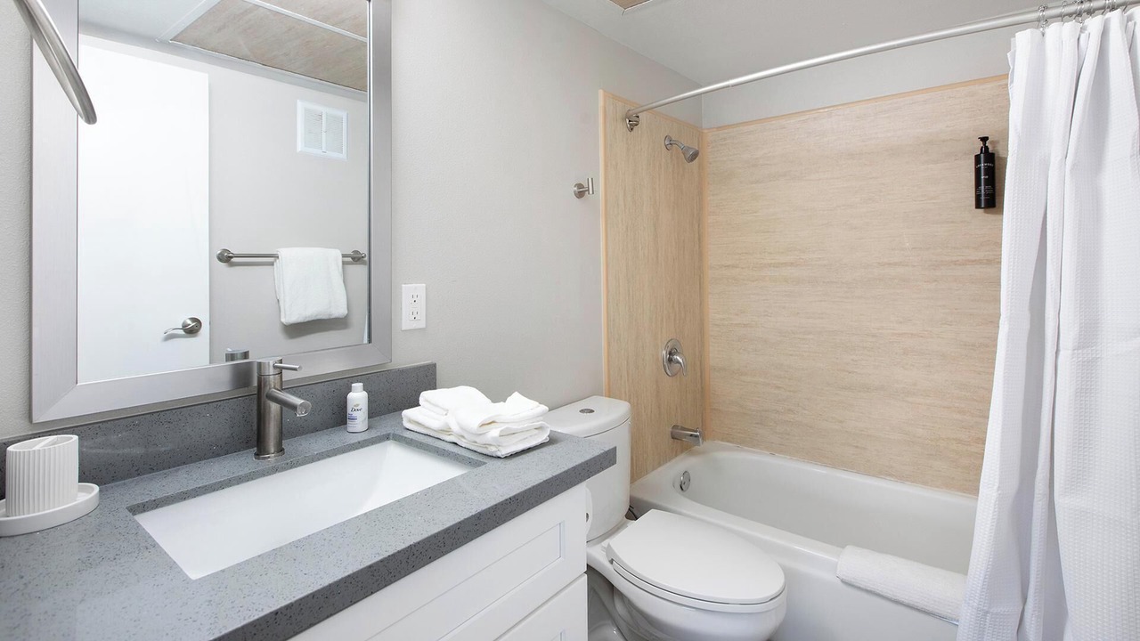 Photo of Bathroom in Rancho Oakey