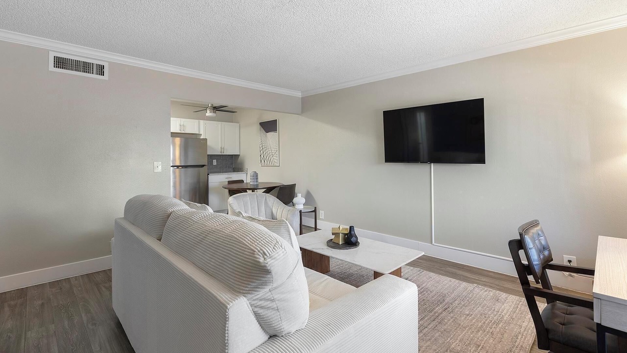 Photo of Livingroom in Rancho Oakey