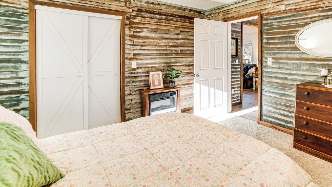 Photo of Bedroom in North Lakeport