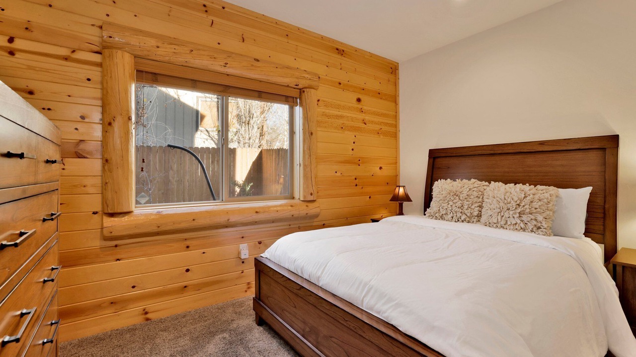 Photo of Bedroom in Castle Glen Estates