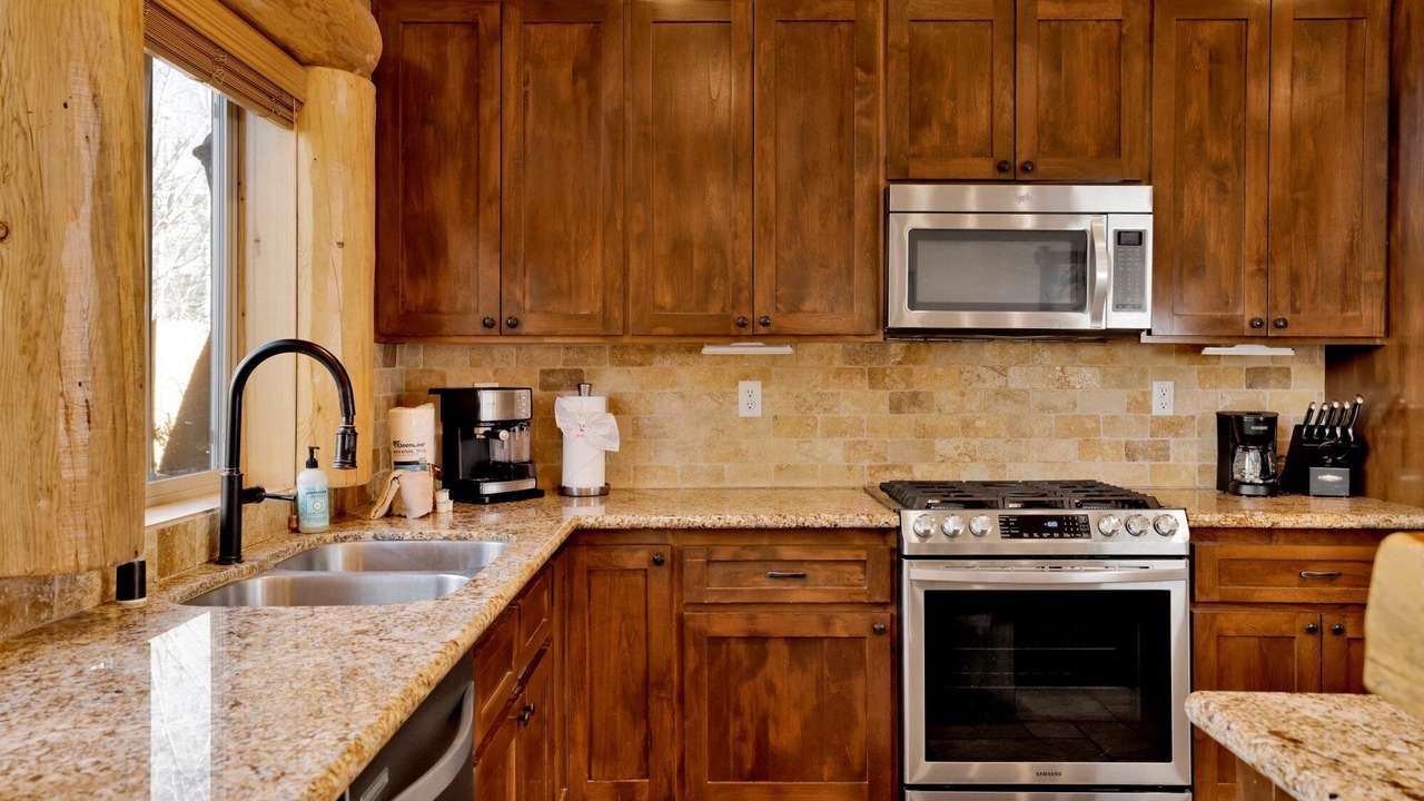 Photo of Kitchen in Castle Glen Estates
