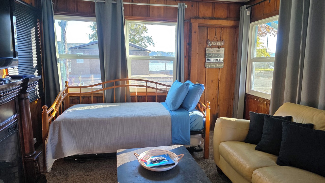 Photo of Bedroom in Wilbur Springs