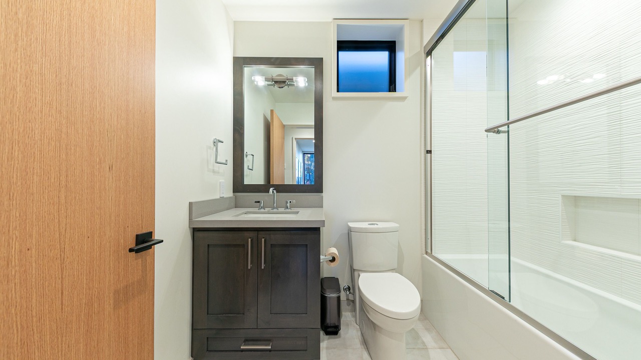 Photo of Bathroom in Tahoma