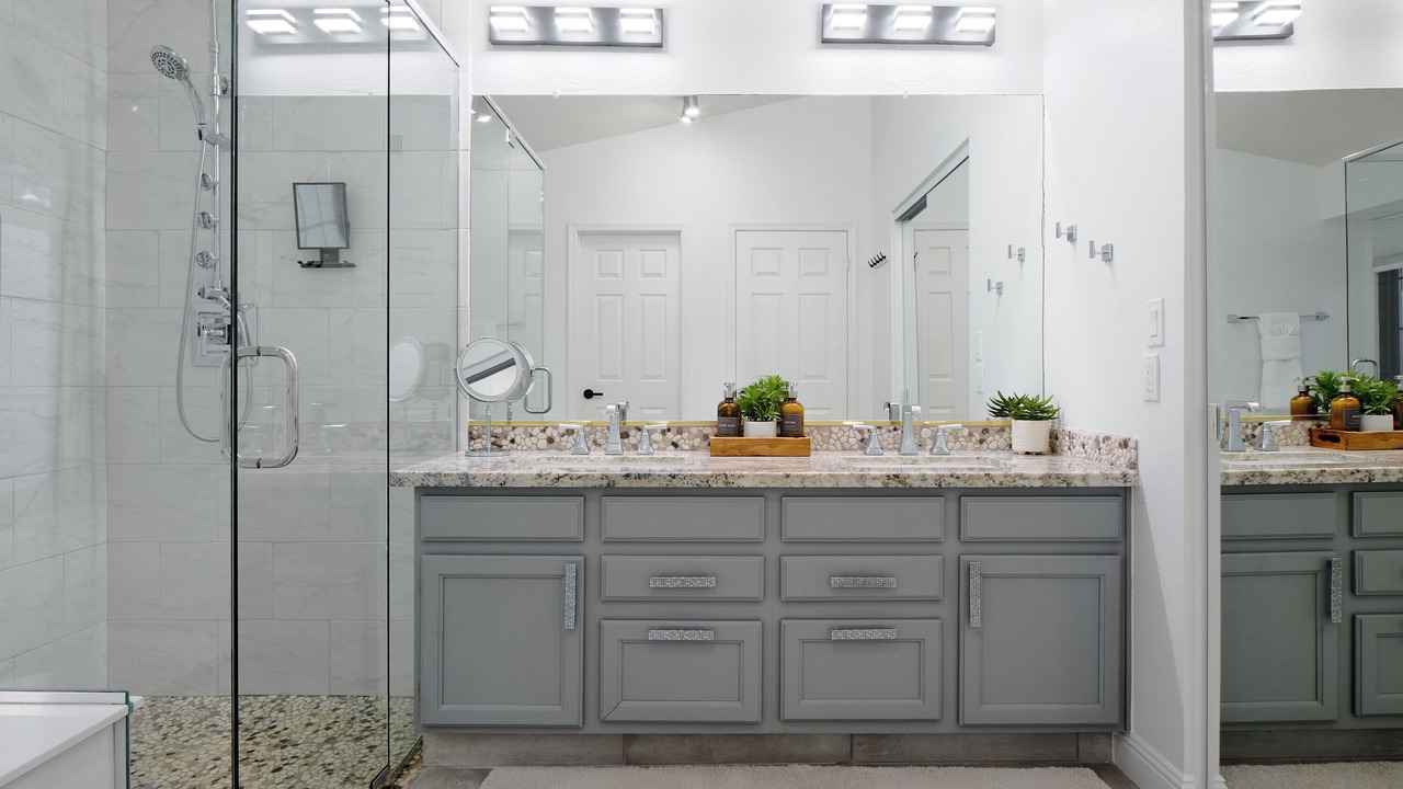 Photo of Bathroom in Mountainview Ranch