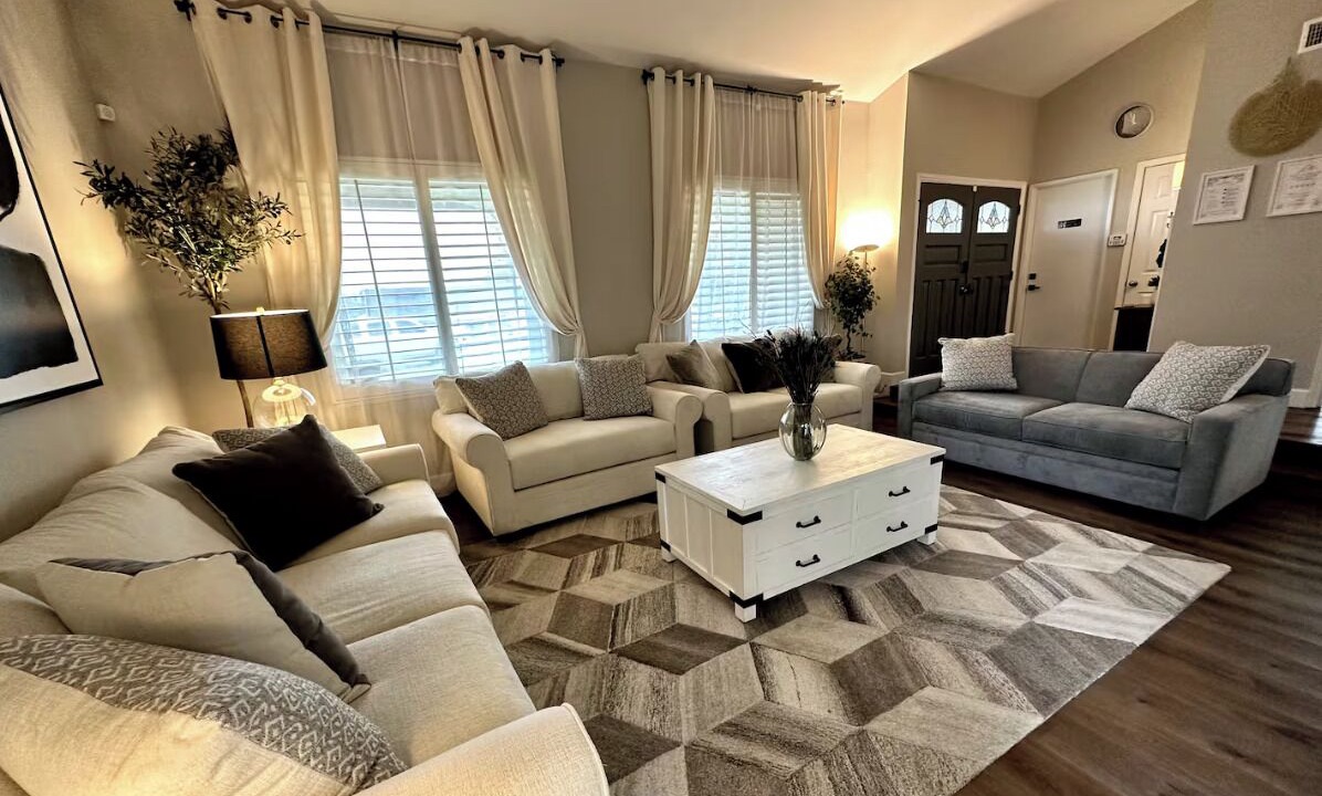 Photo of Livingroom in Rancho Cucamonga