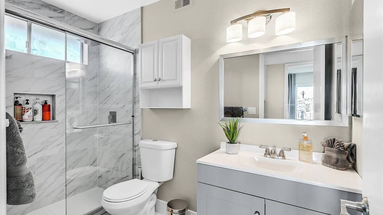Photo of Bathroom in Chinatown