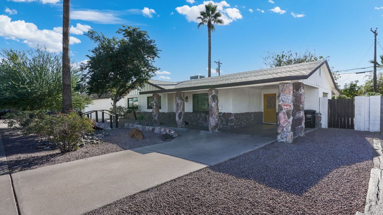 Photo of Outdoor in Papago Parkway