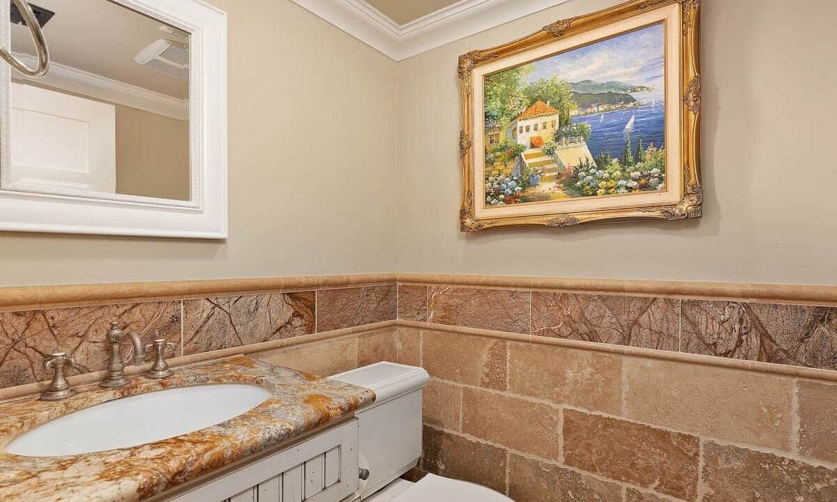 Photo of Bathroom in South Mission Beach
