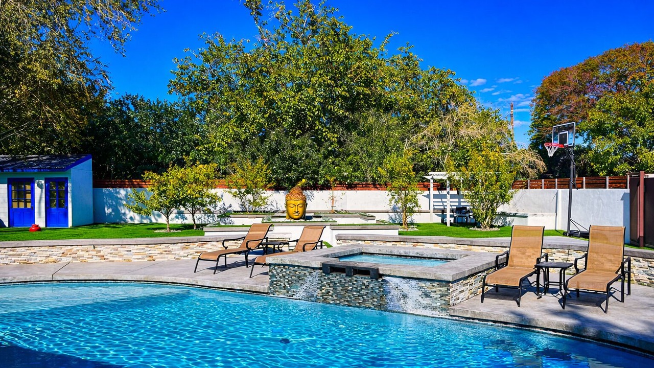 Photo of Outdoor in McNeil Estates