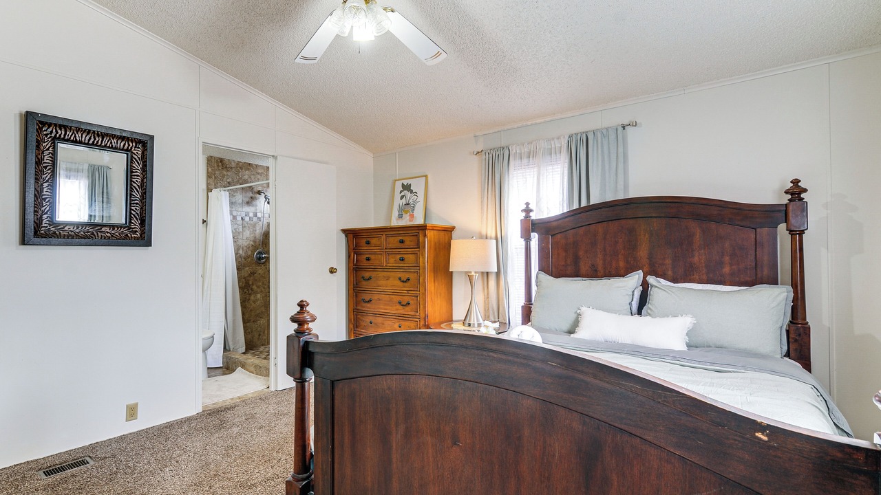 Photo of Bedroom in Greenehaven