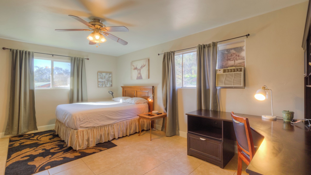 Photo of Bedroom in Oroville East