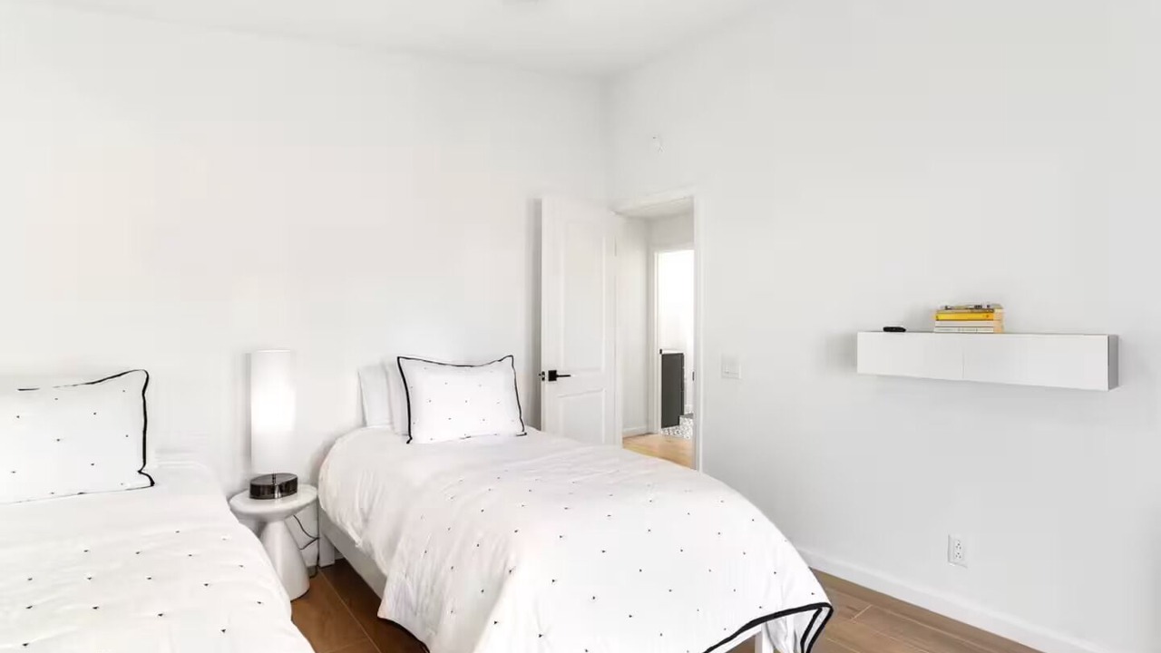 Photo of Bedroom in Racquet Club South