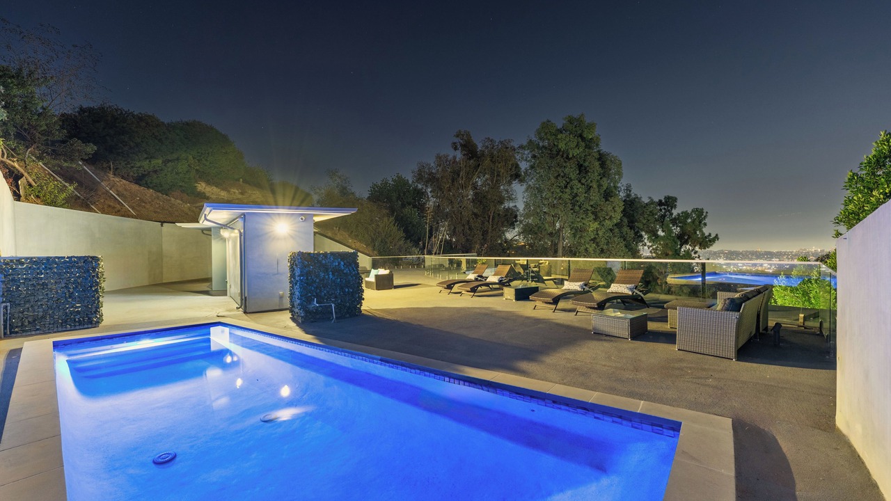Photo of Outdoor in Hollywood Hills