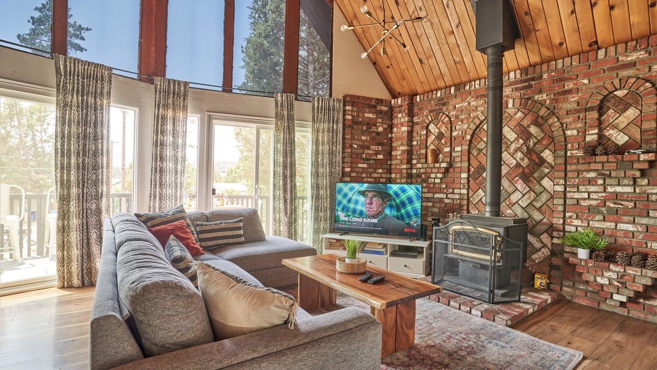Photo of Livingroom in Whispering Forest