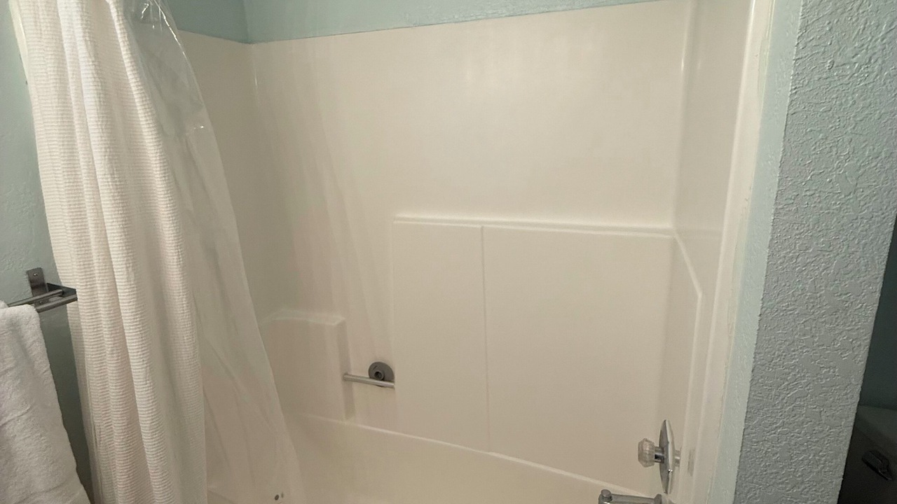 Photo of Bathroom in Arrowhead Villas