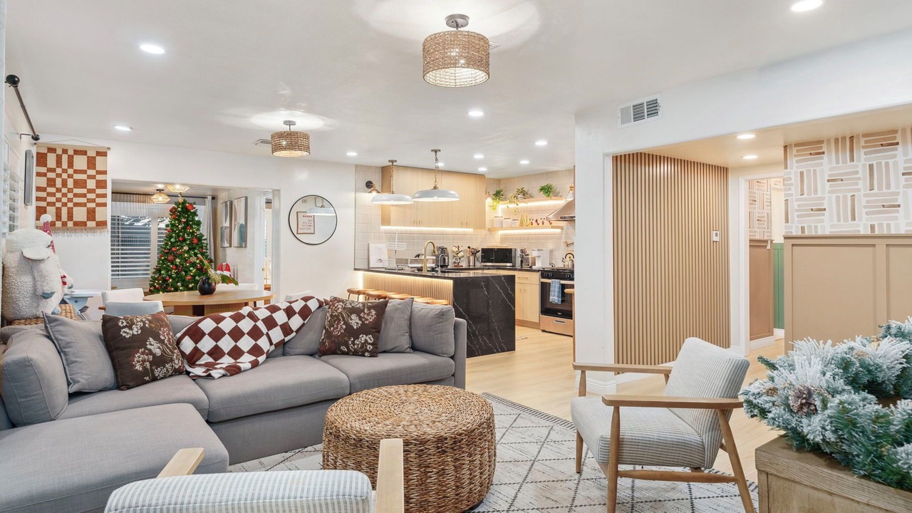 Photo of Livingroom in Southwest Anaheim