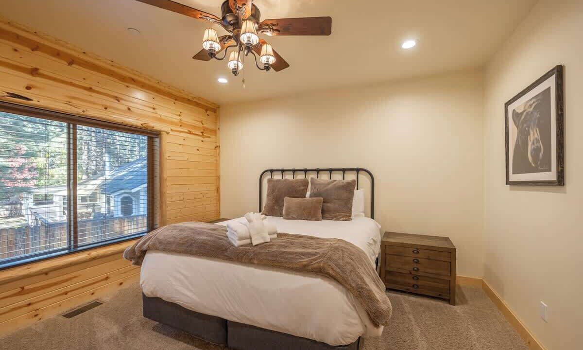 Photo of Bedroom in Summit Estates