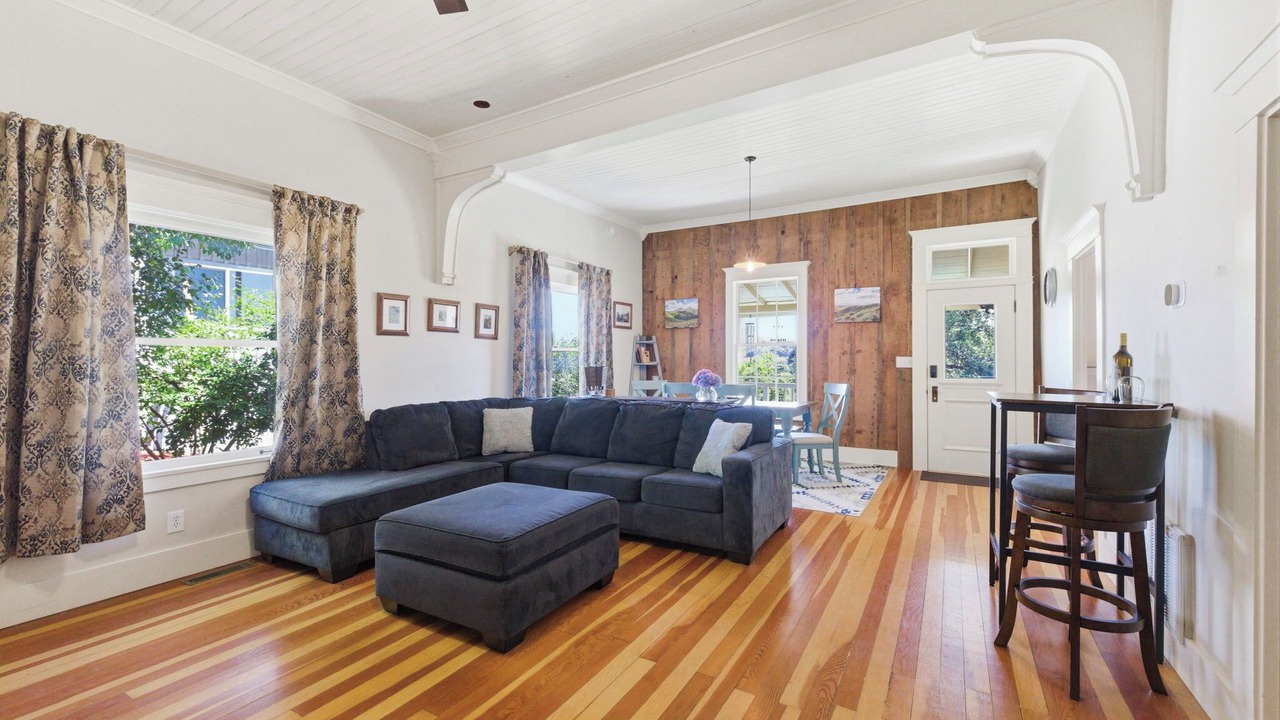 Photo of Livingroom in Angels Camp