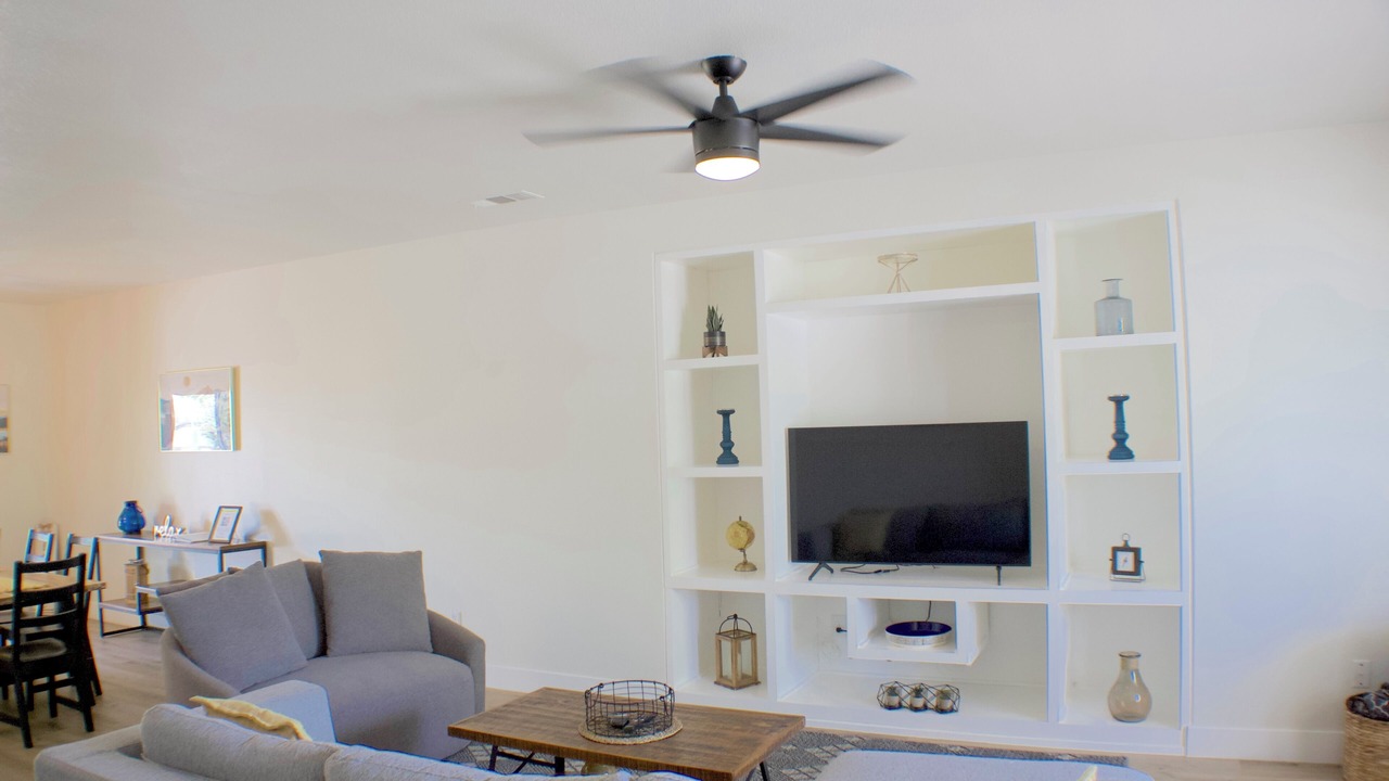 Photo of Livingroom in Exeter