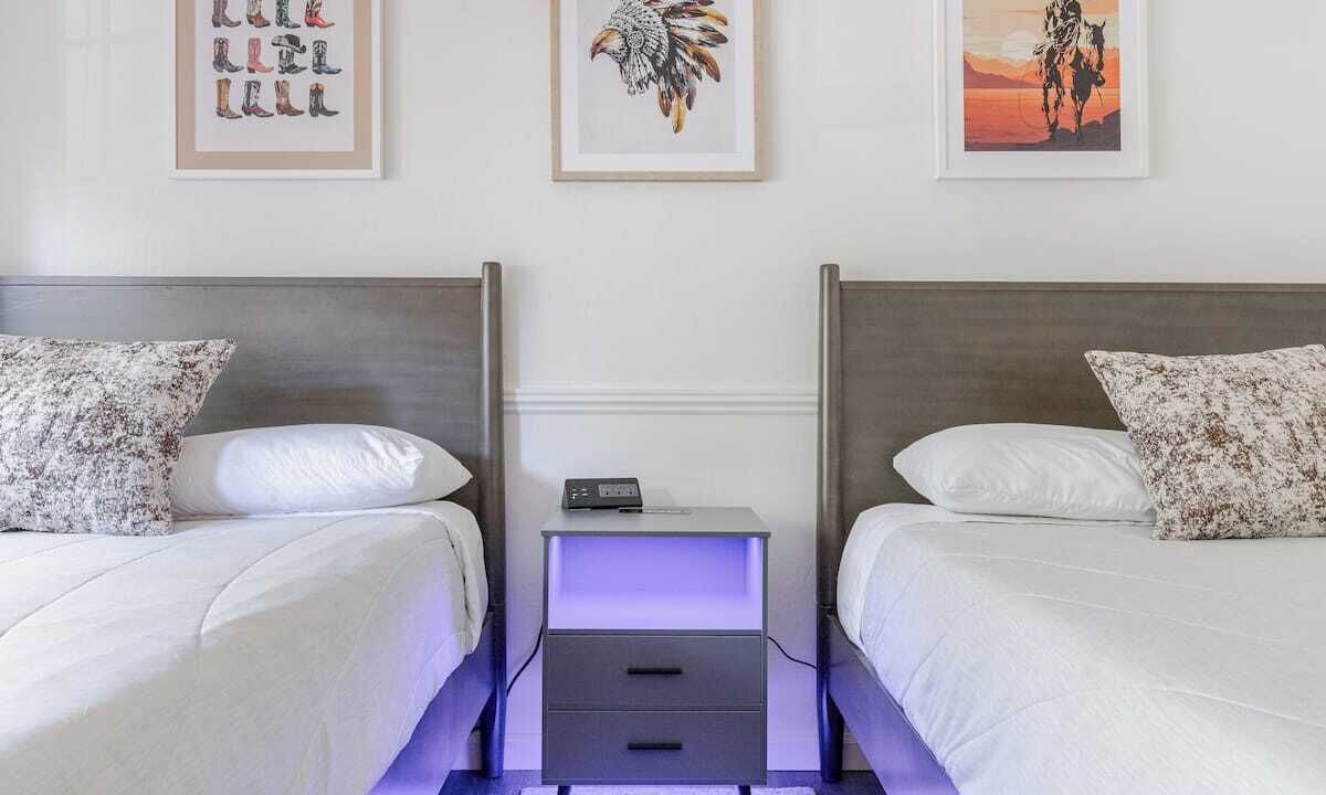 Photo of Bedroom in Glencoe