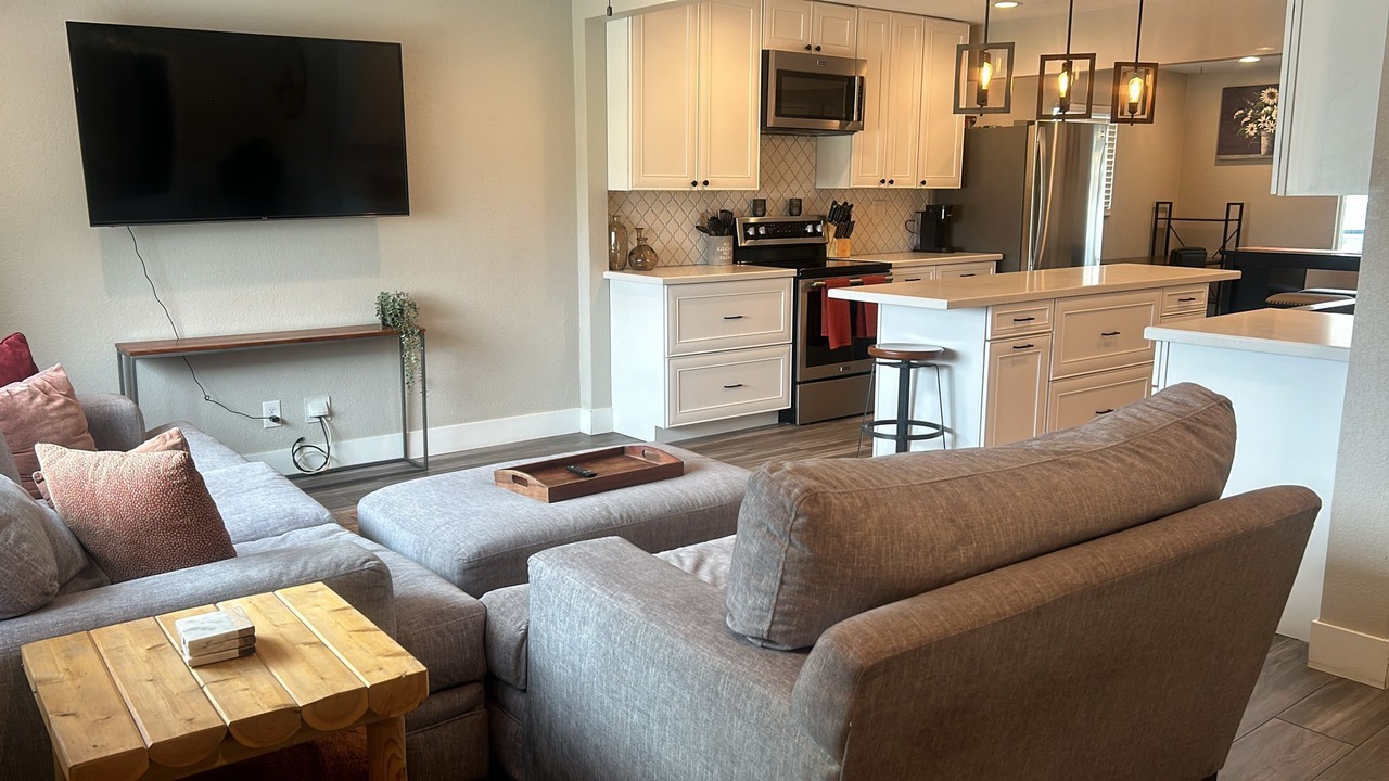 Photo of Livingroom in Townsite
