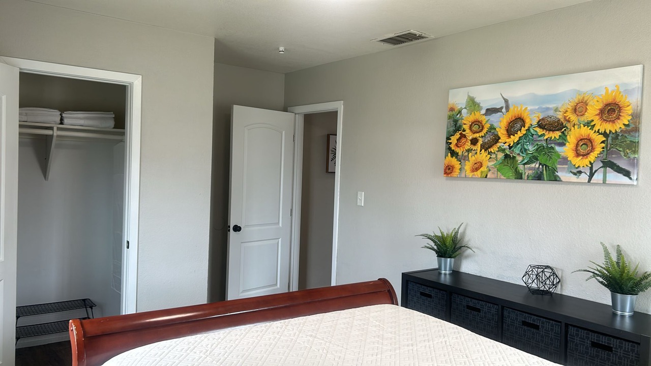 Photo of Bedroom in Townsite