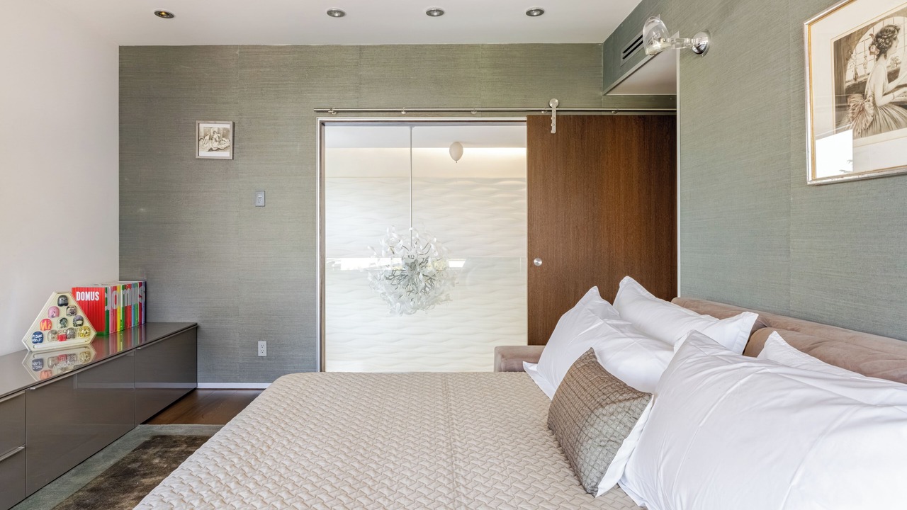 Photo of Bedroom in Hollywood Hills West