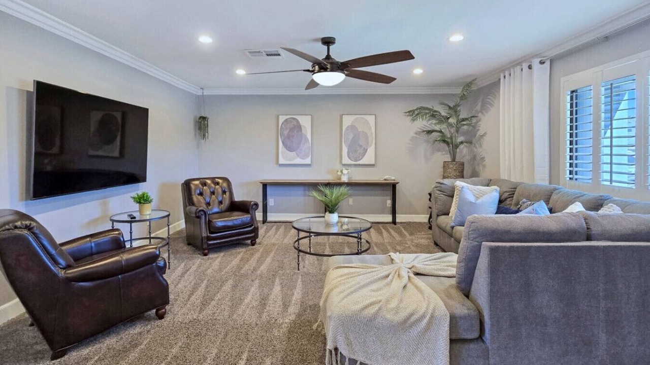 Photo of Livingroom in Spring Valley