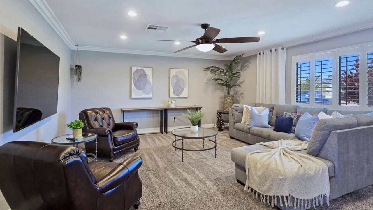 Photo of Livingroom in Spring Valley