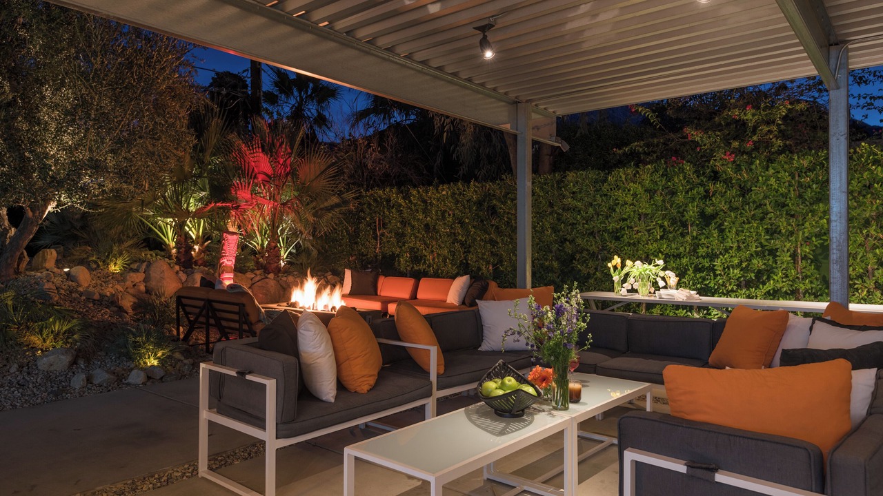 Photo of Patio Balcony in Racquet Club Estates