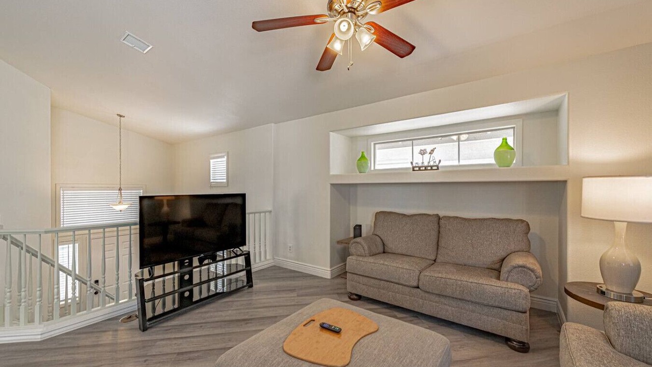 Photo of Livingroom in Silverado Ranch