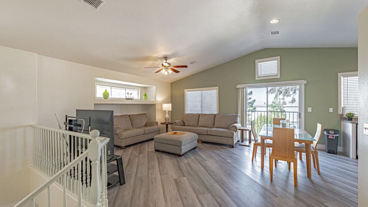 Photo of Livingroom in Silverado Ranch