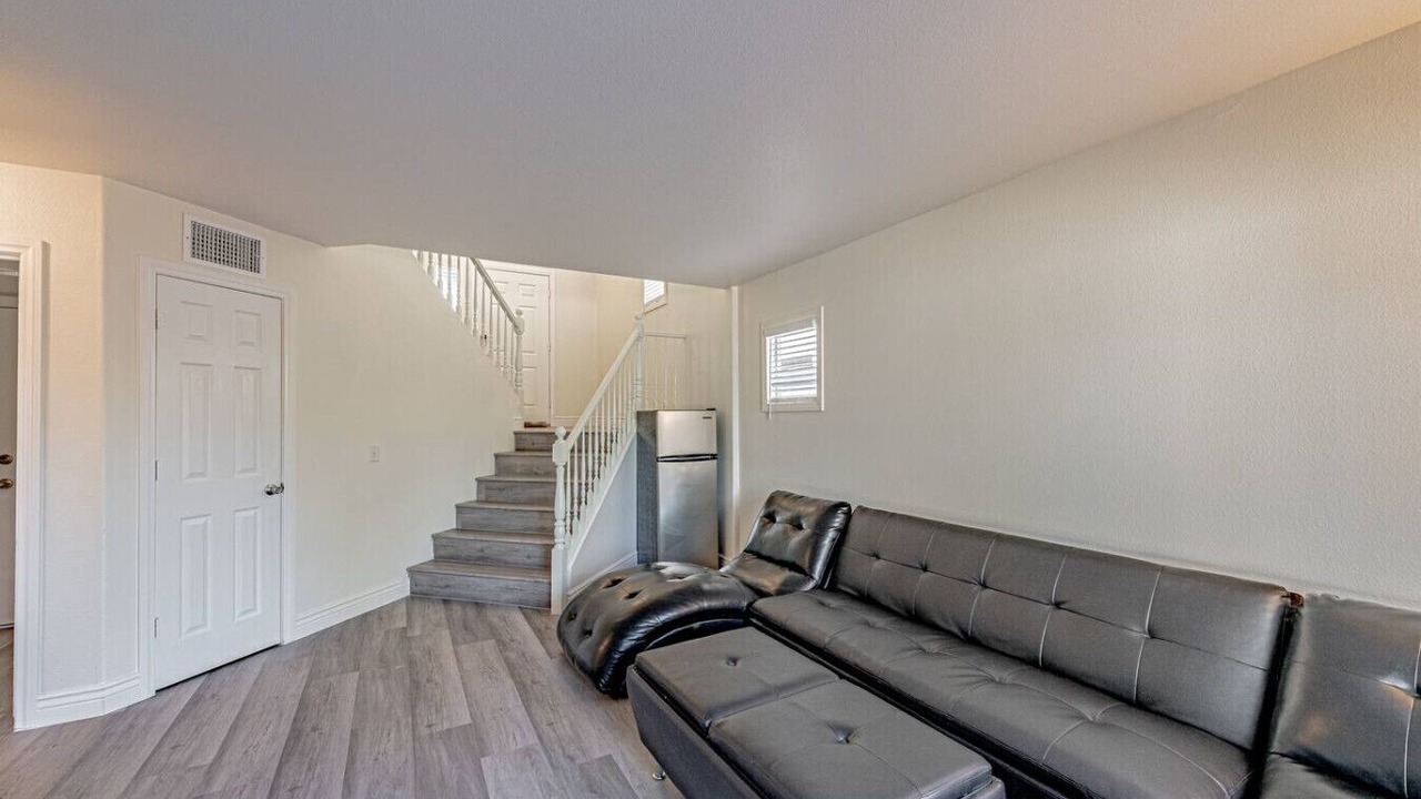 Photo of Livingroom in Silverado Ranch