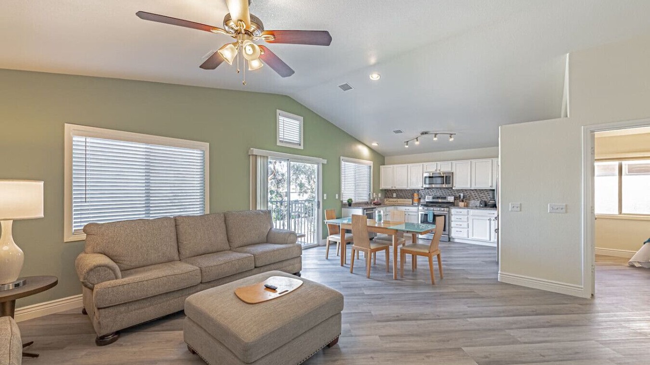 Photo of Livingroom in Silverado Ranch