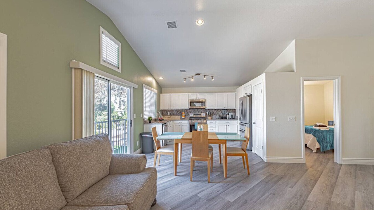 Photo of Livingroom in Silverado Ranch