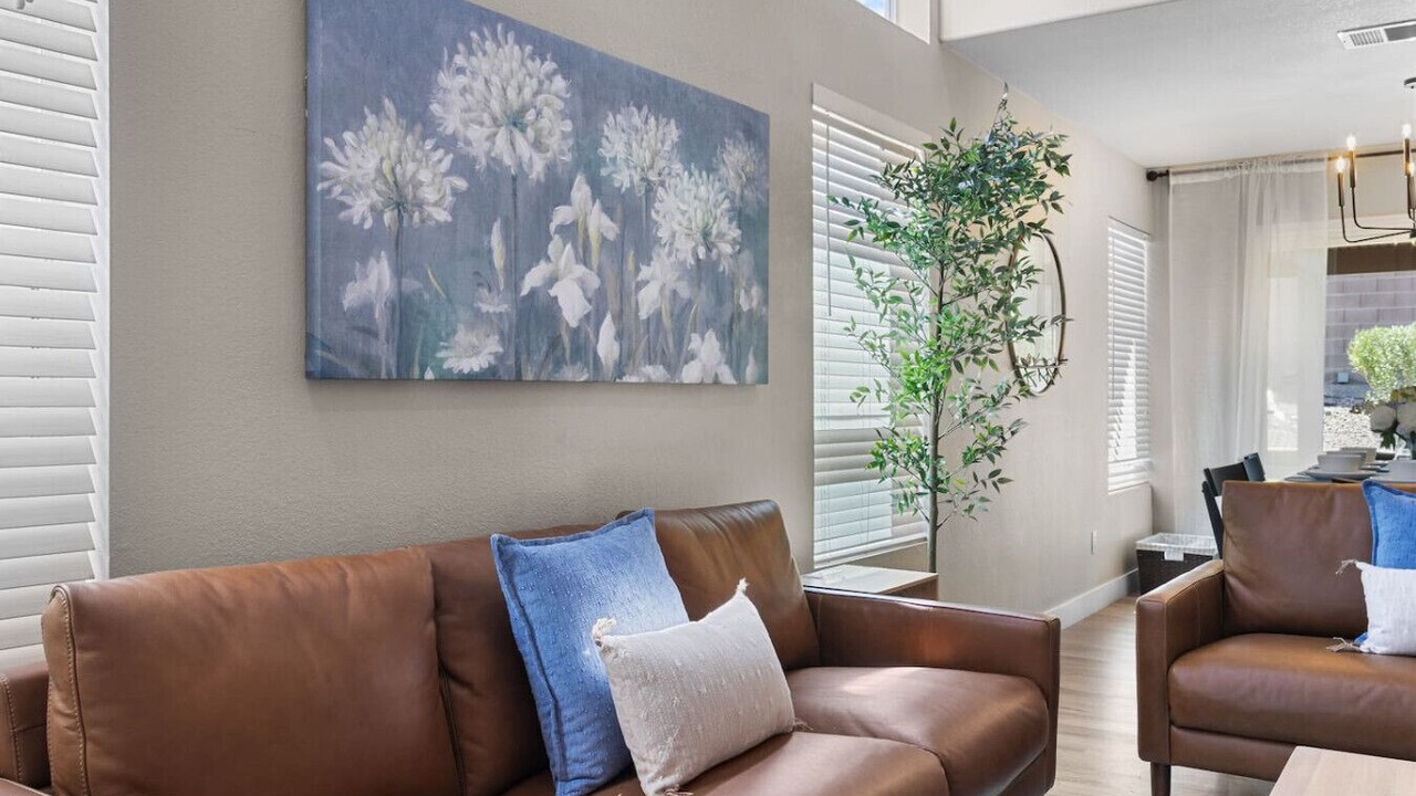 Photo of Livingroom in Highland Hills