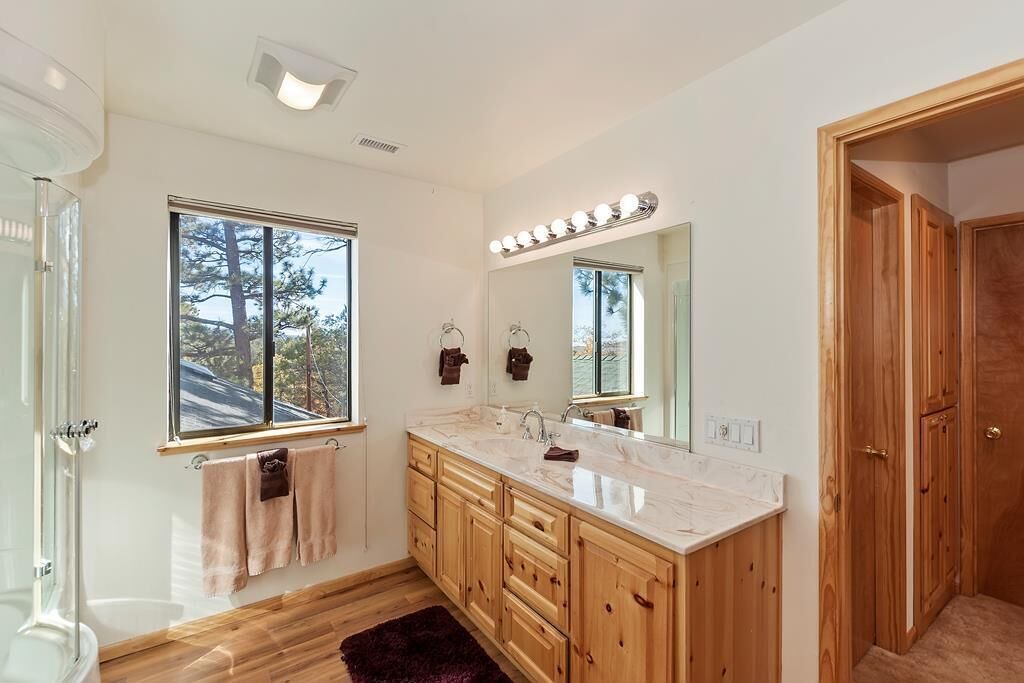 Photo of Bathroom in Upper Moonridge