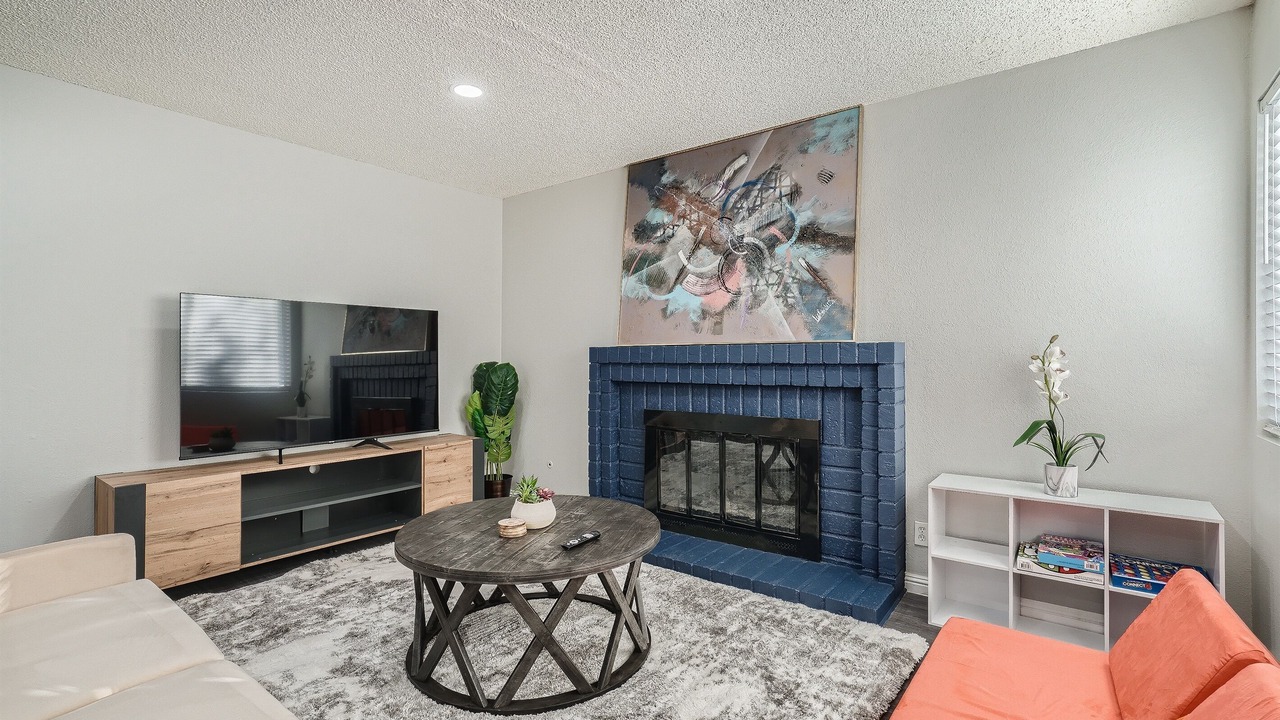 Photo of Livingroom in Spring Valley