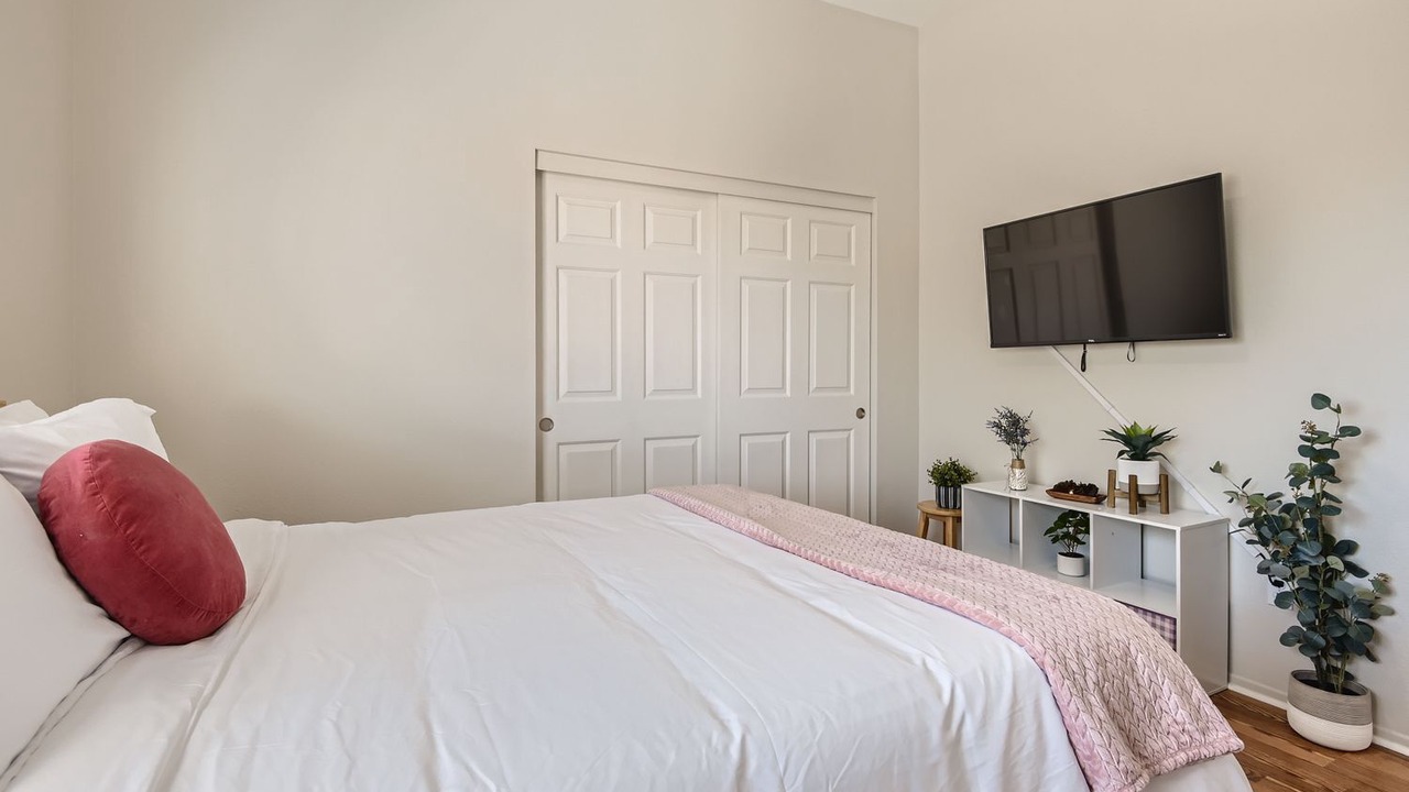 Photo of Bedroom in Canyon Gate