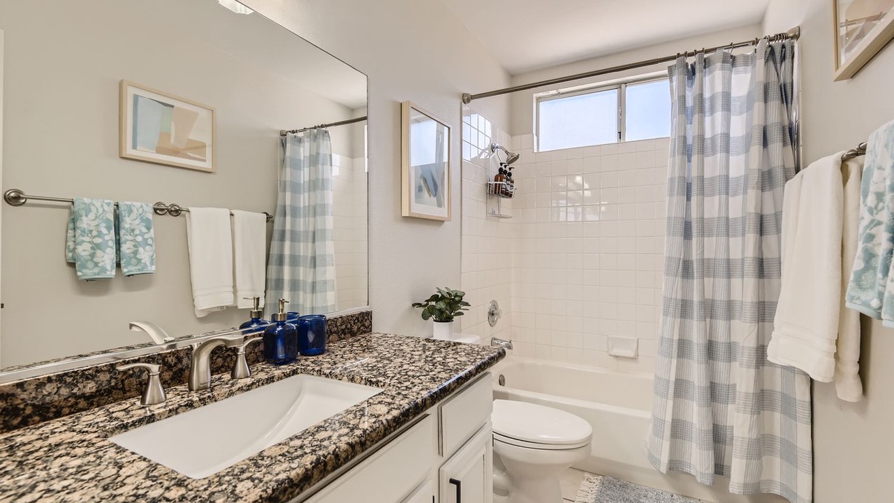 Photo of Bathroom in Canyon Gate