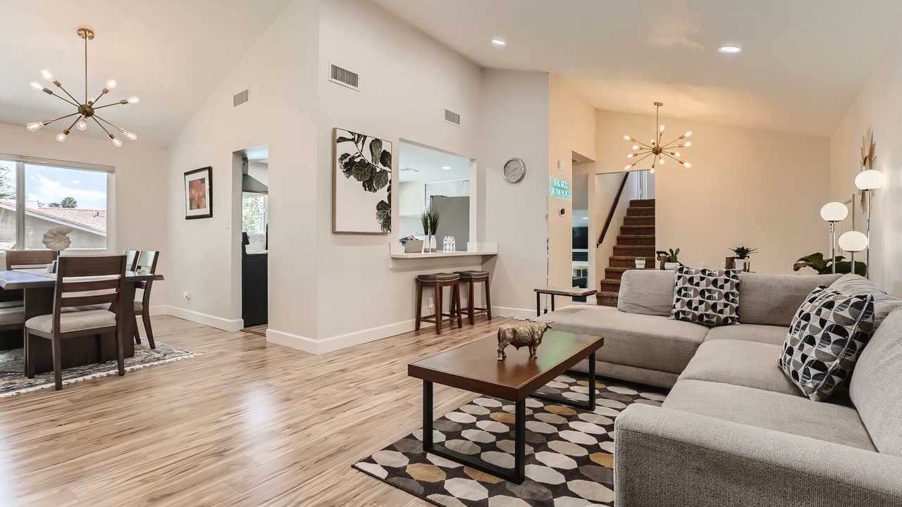 Photo of Livingroom in Spring Valley